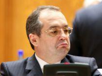 Boc răspunde acuzaţiilor de nepotism: "Şi care e problema că lucrează o rudă de gradul V? Asta-i realitatea, mă omule!"