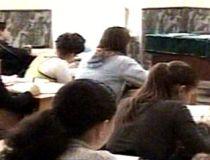 Desfrâu la 12 ani: O elevă din Târgu Mureş s-a pozat goală şi a trimis fotografiile colegilor (FOTO INTERZIS MINORILOR)
