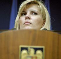 Udrea deschide ?telefonul de sugestii şi reclamaţii? pentru turiştii nemulţumiţi 

