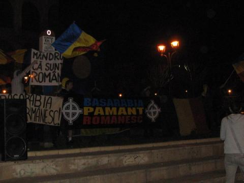 Piaţa Universităţii din Bucureşti:  ?Voronin, eşti o mizerie!? (VIDEO & FOTO)