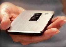 Novatel MiFi 2200, primul ?hot spot? portabil, de mărimea unui credit card (VIDEO)