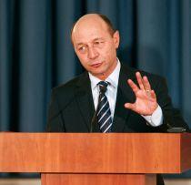 Întâlnire între Traian Băsescu, reprezentanţii BNR şi bancherii
