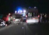 Pericol de explozie pe DN67, după ce două maşini s-au ciocnit frontal (VIDEO)