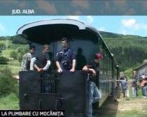 Turiştii care merg în Apuseni se pot plimba din nou cu Mocăniţa