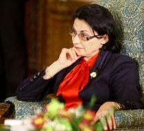 Andronescu: Cei care se află în jurul preşedintelui nu-l informează despre ce se întâmplă în şcoală
