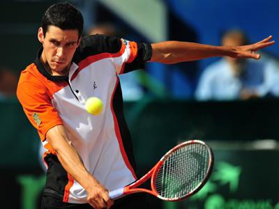 Hănescu, "plastilină" în mâinile lui Simon: 2-6, 5-7, 2-6. Cîrstea, eliminată şi ea de la Wimbledon la dublu