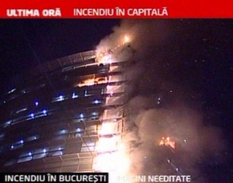 Incendiu devastator în centrul Capitalei. Onţanu nu exclude ipoteza unui act intenţionat (VIDEO)