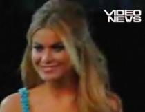Spectacol incendiar în Las Vegas: Carmen Electra, în sânii goi (VIDEO)