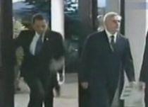Obama ştie să-şi menţină echilibrul: Preşedintele SUA, surprins în timp ce se împiedică (VIDEO)