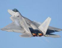 SUA: Senatul a votat pentru oprirea producţiei avioanelor de luptă F-22
