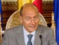 Băsescu îi cere lui Năstase să fie "bărbat politic": "Am convingerea că e curat ca lacrima" (VIDEO)

