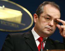 Emil Boc promite reforme pentru ca executivul să îşi ?justifice existenţa?

