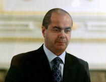 Ministrul Stănişoară se apără: Armata nu ştia de firma în care era asociat Mircea Băsescu