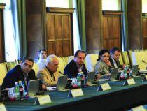 Miniştrii renunţă la 20% din salarii, până la sfârşitul anului