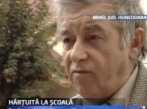 Profesor de matematică, filmat în timp ce îi făcea avansuri sexuale unei eleve (VIDEO)