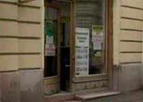 Curtea de Argeş. Doi hoţi, prinşi în flagrant delict în timp ce spărgeau o casă de schimb valutar