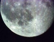 Descoperire istorică: Există apă pe lună