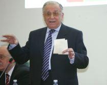 Iliescu: Dacă Băsescu i-a sugerat lui Nica demisia, arată că el e în spatele torpilării coaliţiei

