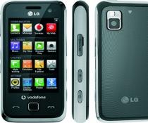 LG GM750, primul smartphone LG cu sistem de operare Windows Mobile 6.5, disponibil la Vodafone (FOTO)