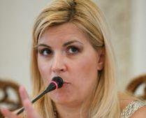 Elena Udrea nu mai vrea să fie ministru: Intru în staff-ul de campanie al lui Traian Băsescu
