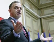 Geoană: Preşedintele Băsescu "se mai preface o dată că face consultări cu partidele"