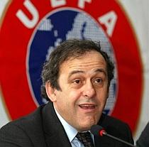 Platini: "Echipele au destui jucători, nu amânăm meciuri daca iau unii gripa de tip nou"