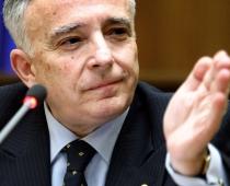 Isărescu pune băncile la punct: Dobânzile la credite sunt prea mari şi ar trebui să scadă