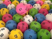 Loto 6/49: Report de peste 6 milioane euro. Vezi numerele extrase