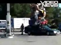 Campioni la mutat: Cum să transporţi toate lucrurile din casă cu o maşină (VIDEO)