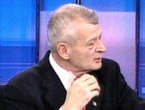 Oprescu nu se roagă de IPP şi nici nu se duce neinvitat la dezbaterea dintre candidaţi