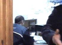 Scandal la o secţie de poliţie din Ploieşti: Câţiva tineri se plâng că au fost reţinuţi fără motiv (VIDEO)