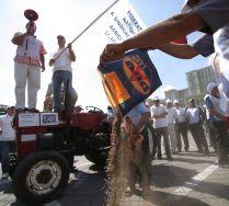 Franţa exclude Londra de la discuţiile despre subvenţiile agricole în UE. Cioloş, acuzat că este omul Parisului
