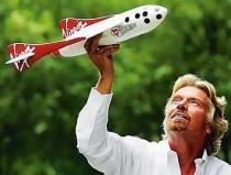 Prima navă spaţială comercială din lume, prezentată de miliardarul britanic Richard Branson