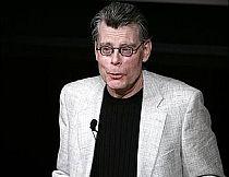 Stephen King donează bani pentru ca soldaţii să petreacă sărbătorile acasă
