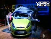 Un model a căzut în nas în timpul evenimentului pe care îl prezenta - VIDEO