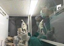 Studiu: Adolescentele care îşi încep viaţa sexuală prea devreme, de două ori mai predispuse cancerului de col uterin