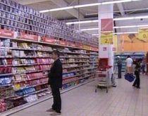 La cumpărături, în ajunul Anului Nou. Programul hipermaketurilor şi al instituţiilor publice