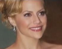 A apărut înregistrarea apelului dat de mama lui Brittany Murphy la numărul de urgenţă (VIDEO)