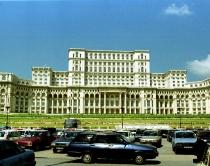 Cât câştigă statul dacă-şi transformă Parlamentul în mall?