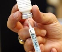 Jumătate dintre consilierii britanici în domeniul gripei AH1N1 au legături cu industria farmaceutică