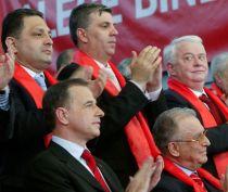 Hrebenciuc şi Vanghelie merg pe mâna lui Geoană la alegerile pentru şefia PSD