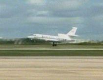 Aterizare de urgenţă la Iaşi. Piloţii unui avion au semnalat fum în cabină