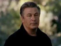 Alec Baldwin, internat de urgenţă după ce a fost găsit inconştient de fiica sa