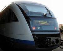 Săgeata Albastră, cu 40 de călători, blocat de peste 14 ore în câmp, între Craiova şi Bucureşti