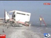 Plajele româneşti au intrat la apă. Nivelul mării a crescut cu peste un metru