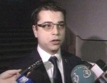 Honorius Prigoană trece cu bolidul pe linia de tramvai şi împroaşcă pietonii cu noroi (VIDEO) 