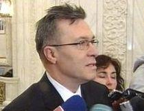 Diaconescu: Nu alerg după funcţii. Regulamentul mă obligă să mă alătur unui grup (VIDEO)