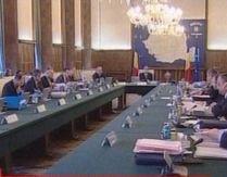 Scrisoare suplimentară a Guvernului către FMI: Concedieri, îngheţarea salariilor, mai puţine sporuri
