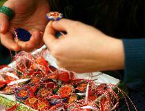 Prima zi de primăvară, colorată în roşu şi alb. Află semnificaţia mărţişorului 
