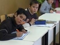 Schimbări în învăţământ: Liceu de trei ani, portofoliu educaţional şi examene pe calculator